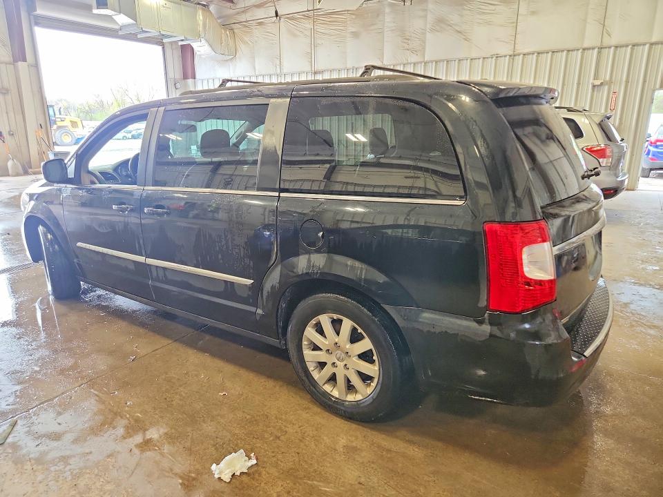 51023826 :رقم المزاد ، 2C4RC1BG3FR715416 vin ، 2015 Chrysler Town & Country مزاد بيع