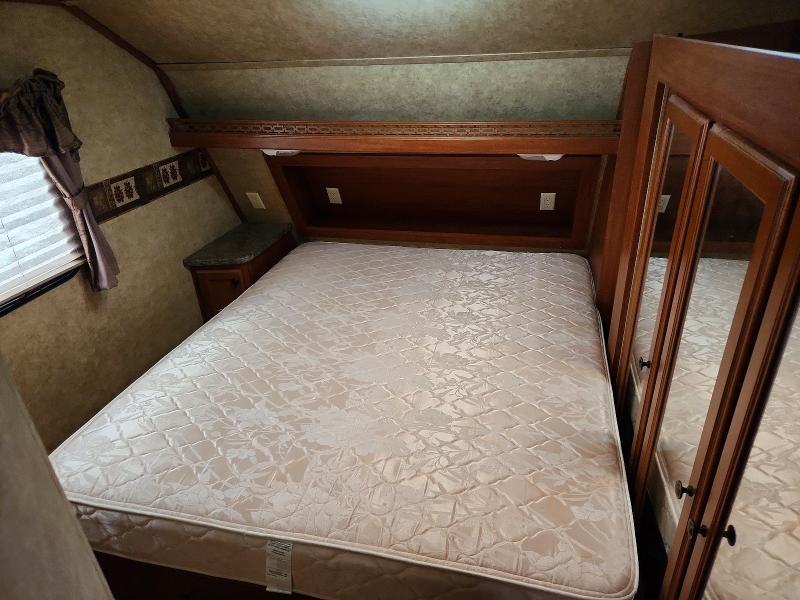 Продажа на аукционе авто 2011 Heartland Sundance Fifth Wheel, vin: 5SFSG2922BE232025, номер лота: 50125016