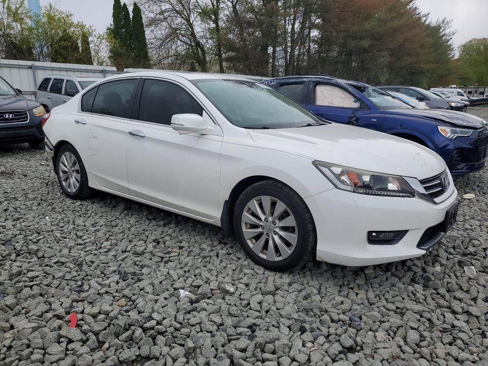 2015 Honda Accord მანქანა იყიდება აუქციონზე, vin: 1HGCR2F81FA111351, აუქციონის ნომერი: 50133426