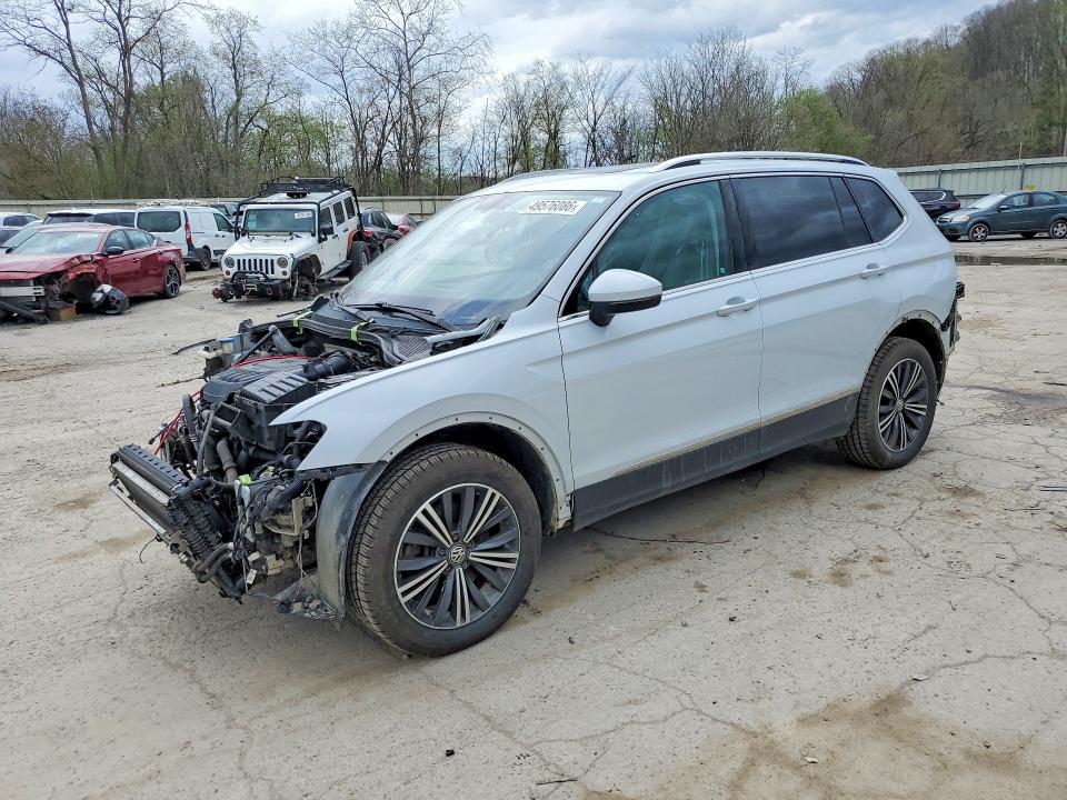 49576086 :رقم المزاد ، 3VV2B7AXXJM027682 vin ، 2018 Volkswagen Tiguan مزاد بيع