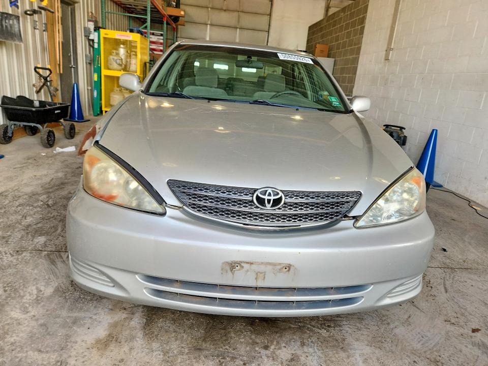 50855926 :رقم المزاد ، 4T1BE32K83U241212 vin ، 2003 Toyota Camry مزاد بيع