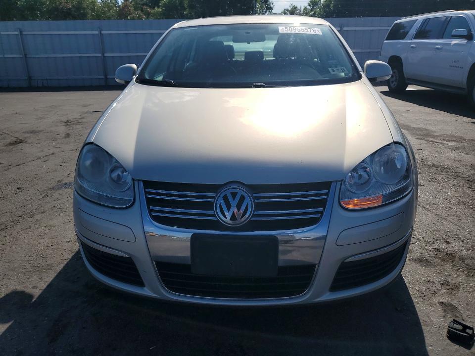 50955576 :رقم المزاد ، 3VWRZ7AJ3AM125597 vin ، 2010 Volkswagen Jetta مزاد بيع