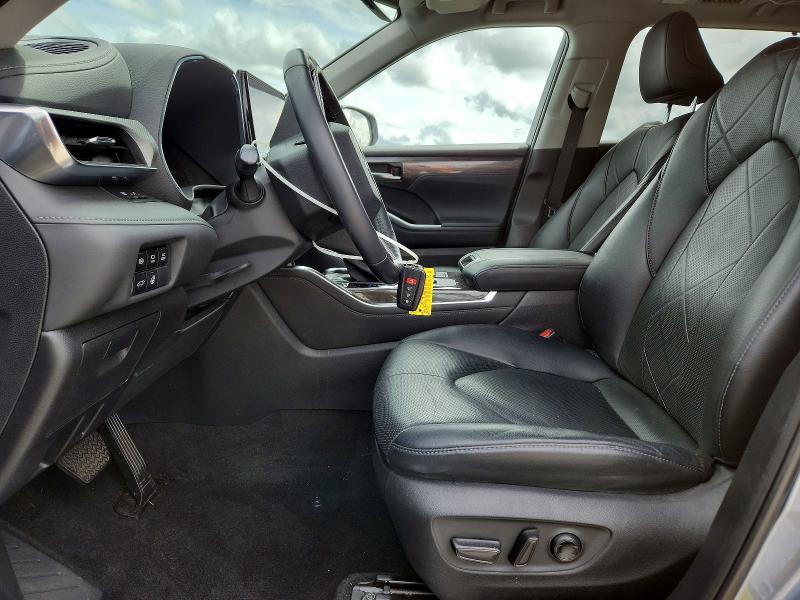Продажа на аукционе авто 2023 Toyota Highlander Hybrid, vin: 5TDEBRCH6PS107325, номер лота: 51523636