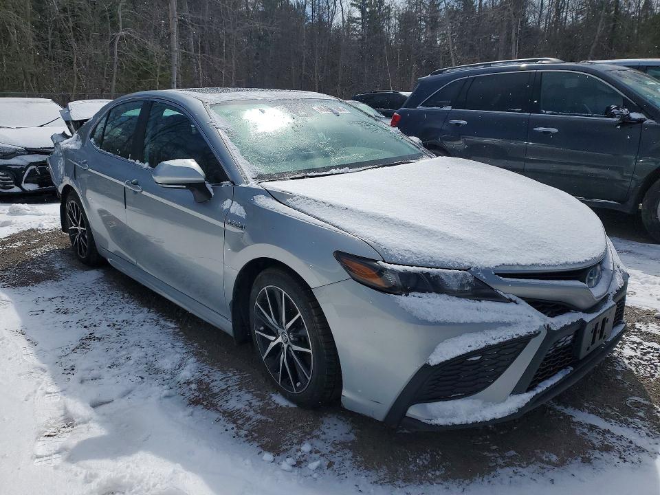48465386 :رقم المزاد ، 4T1B21HK7MU015281 vin ، 2021 Toyota Camry مزاد بيع