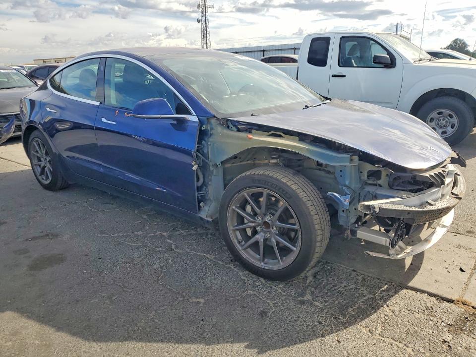 Продажа на аукционе авто 2018 Tesla Model 3, vin: 5YJ3E1EA9JF059217, номер лота: 48709386