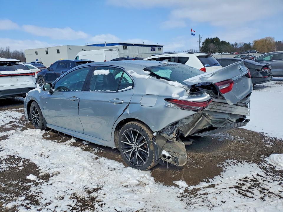 48465386 :رقم المزاد ، 4T1B21HK7MU015281 vin ، 2021 Toyota Camry مزاد بيع