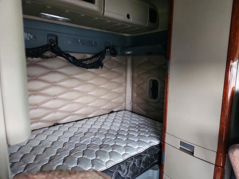 51113616 :رقم المزاد ، 1FUJGLDRXDLBX8153 vin ، 2013 Freightliner Cascadia مزاد بيع