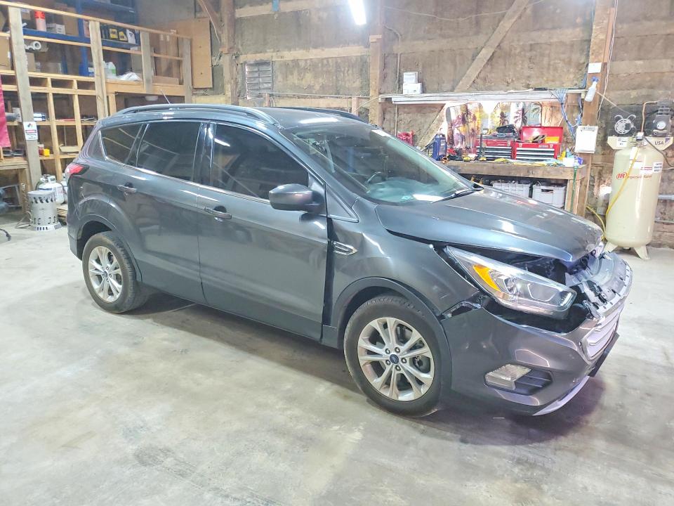 50974556 :رقم المزاد ، 1FMCU9HD5JUA55658 vin ، 2018 Ford Escape مزاد بيع