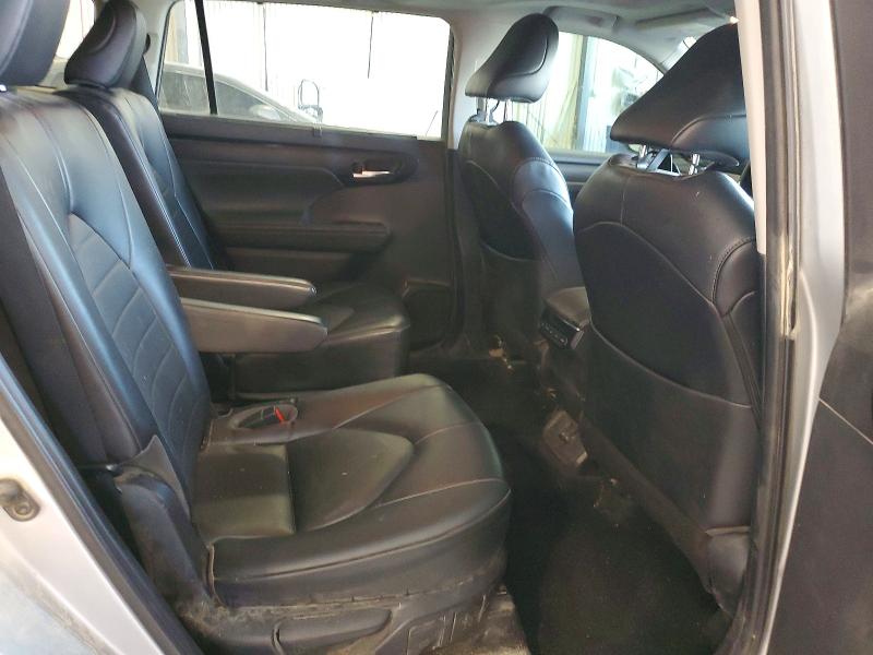 49579196 :رقم المزاد ، 5TDHZRBH2NS576175 vin ، 2022 Toyota Highlander مزاد بيع
