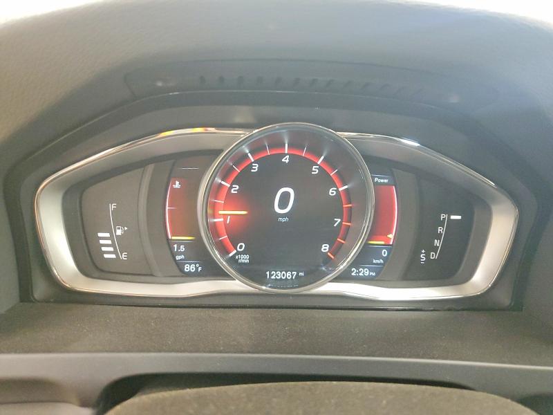 Продажа на аукционе авто 2015 Volvo V60, vin: YV140MEK1F1255062, номер лота: 49889486