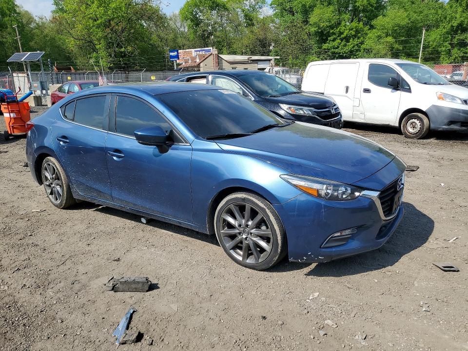 51131656 :رقم المزاد ، 3MZBN1V39JM187818 vin ، 2018 Mazda 3 مزاد بيع
