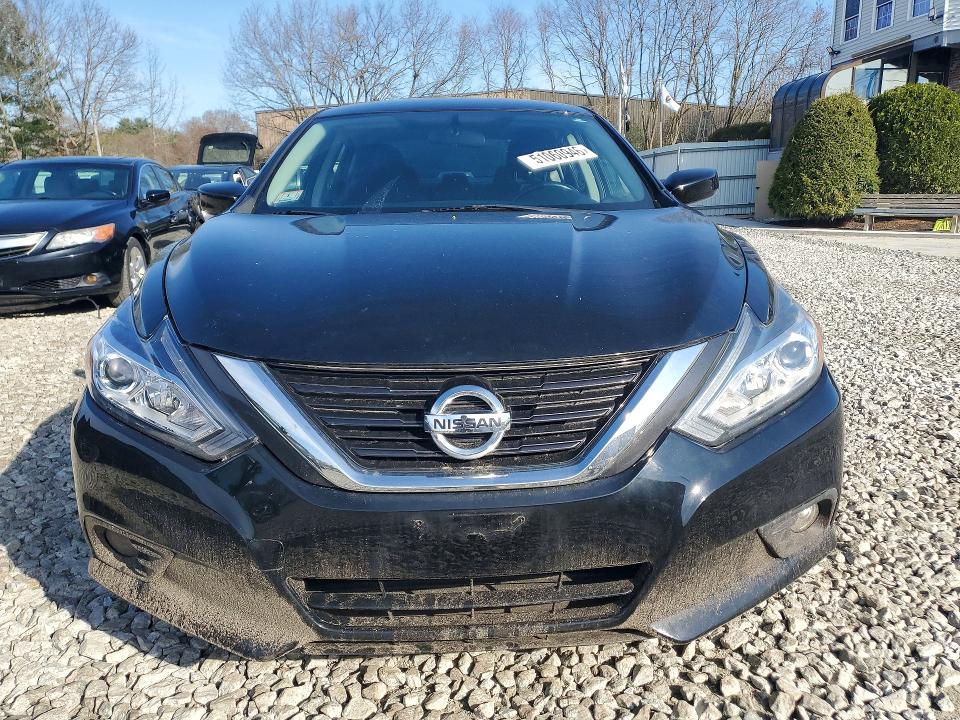 Продаж на аукціоні авто 2018 Nissan Altima, vin: 1N4AL3APXJC209924, номер лоту: 51060946