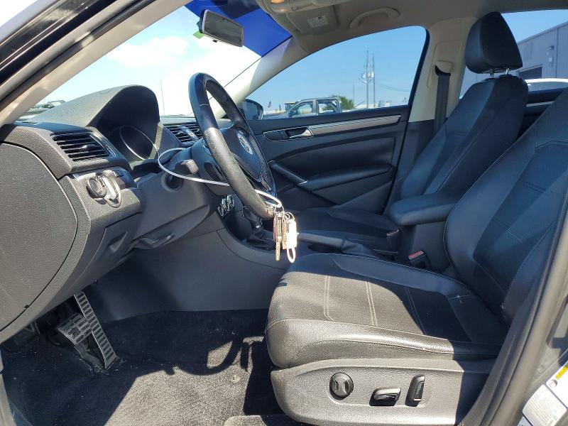 49889216 :رقم المزاد ، 1VWDT7A31HC062640 vin ، 2017 Volkswagen Passat مزاد بيع