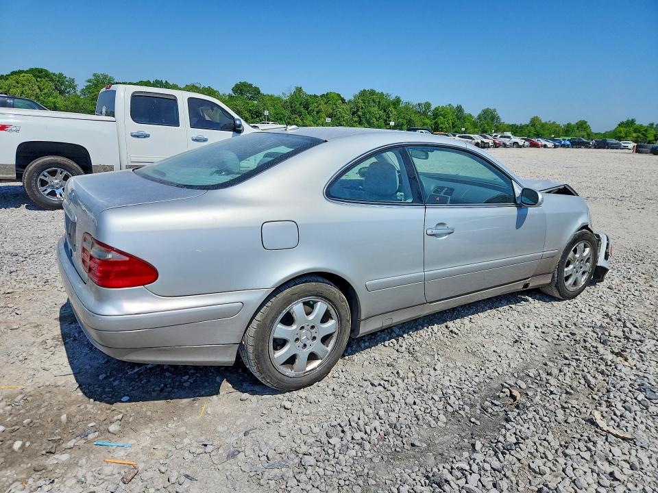 50904856 :رقم المزاد ، WDBLJ65G72T107324 vin ، 2002 Mercedes-benz Clk مزاد بيع