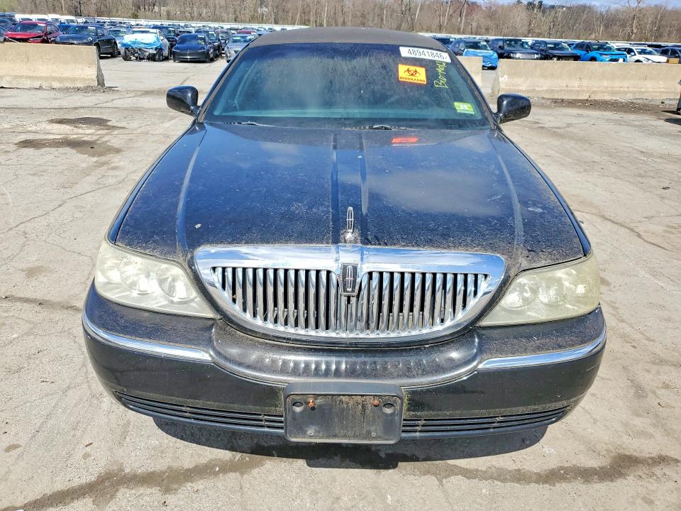 2007 Lincoln Town Car მანქანა იყიდება აუქციონზე, vin: 1L1FM88W97Y634812, აუქციონის ნომერი: 48941846