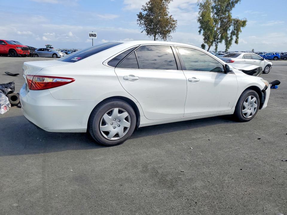51380826 :رقم المزاد ، 4T4BF1FK3GR522633 vin ، 2016 Toyota Camry مزاد بيع
