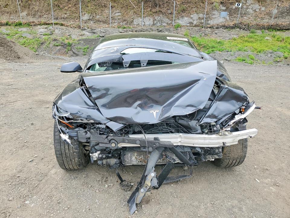 51714306 :رقم المزاد ، 5YJ3E1EB2SF900529 vin ، 2025 Tesla Model 3 مزاد بيع