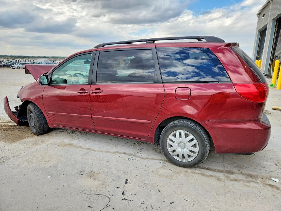 51876086 :رقم المزاد ، 5TDKK4CC7AS331916 vin ، 2010 Toyota Sienna مزاد بيع