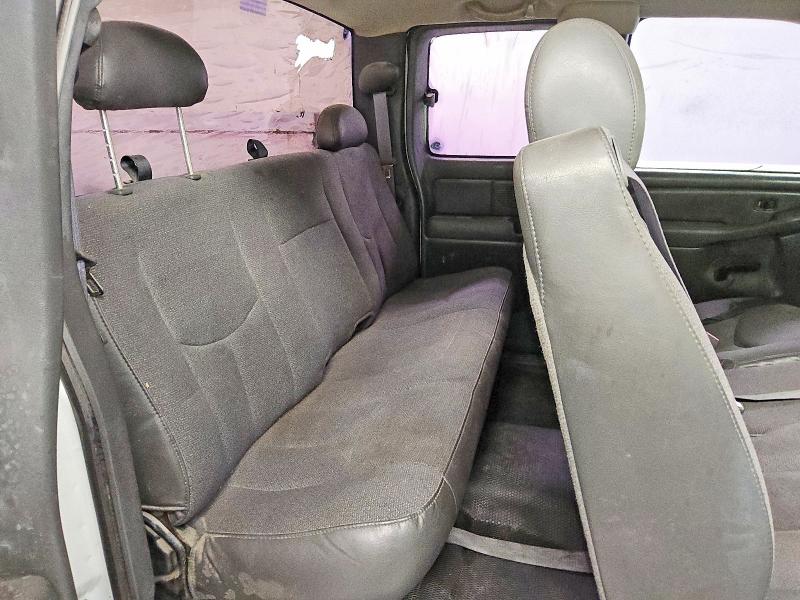 2004 Chevrolet Silverado მანქანა იყიდება აუქციონზე, vin: 1GCEC19T84E195497, აუქციონის ნომერი: 49453976