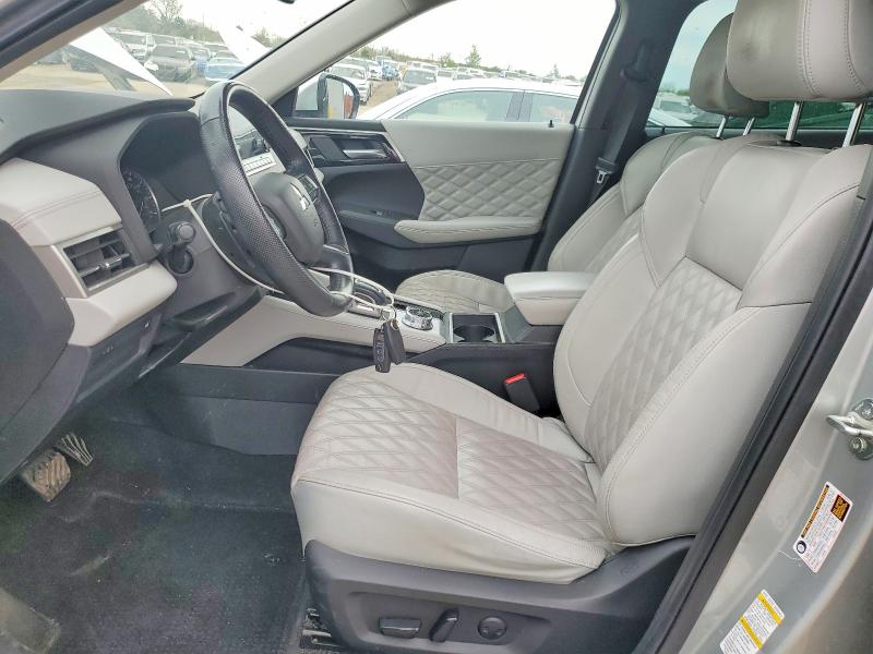 50640236 :رقم المزاد ، JA4J4VA82NZ090274 vin ، 2022 Mitsubishi Outlander مزاد بيع