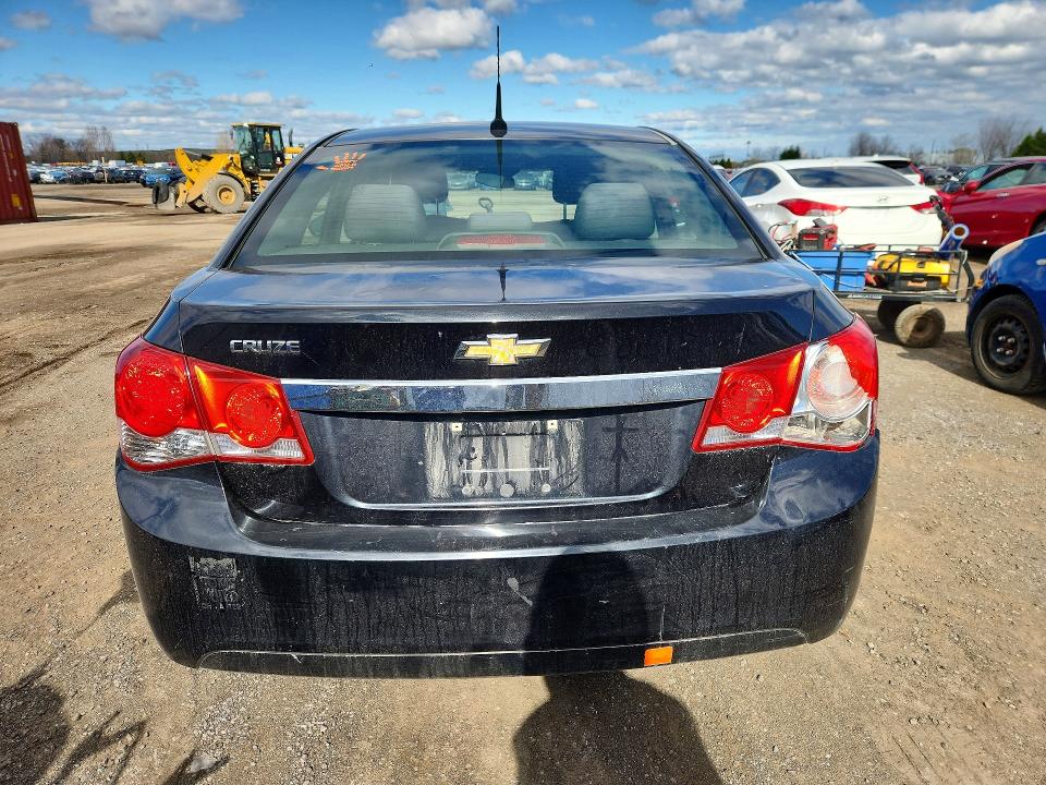 51693176 :رقم المزاد ، 1G1PA5SH9B7210174 vin ، 2011 Chevrolet Cruze مزاد بيع