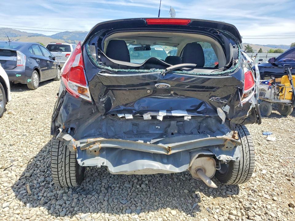 49575386 :رقم المزاد ، 3FADP4EJ2FM221228 vin ، 2015 Ford Fiesta مزاد بيع