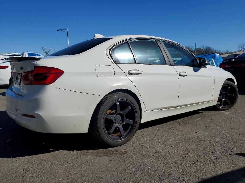 2016 Bmw 320 მანქანა იყიდება აუქციონზე, vin: WBA8E5G58GNT40221, აუქციონის ნომერი: 48612006