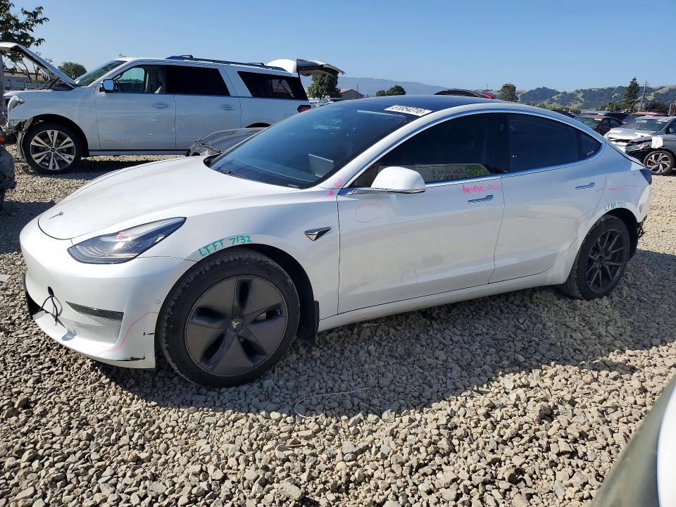 2019 Tesla Model 3 მანქანა იყიდება აუქციონზე, vin: 5YJ3E1EA3KF428901, აუქციონის ნომერი: 51854316