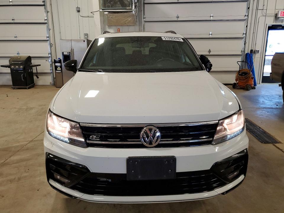 Продажа на аукционе авто 2021 Volkswagen Tiguan, vin: 3VV2B7AX9MM095752, номер лота: 51292476