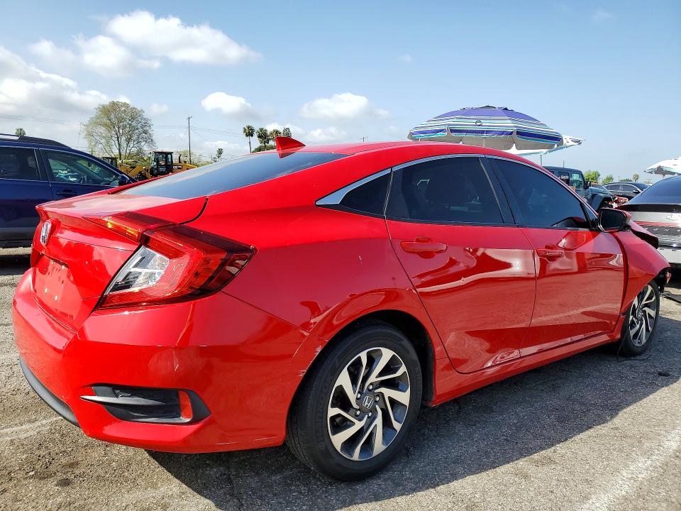 Продажа на аукционе авто 2018 Honda Civic, vin: 2HGFC2F72JH568668, номер лота: 50348986