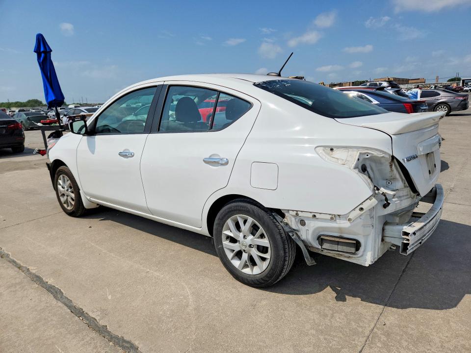 49498686 :رقم المزاد ، 3N1CN7AP3KL819581 vin ، 2019 Nissan Versa مزاد بيع
