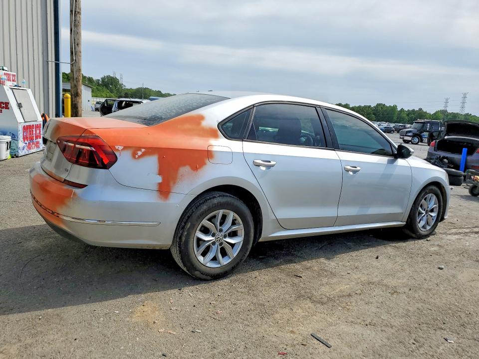 2018 Volkswagen Passat მანქანა იყიდება აუქციონზე, vin: 1VWAA7A38JC002045, აუქციონის ნომერი: 50458636