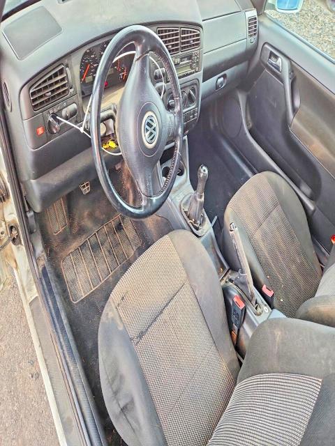 51211796 :رقم المزاد ، 3VWCC21V11M807231 vin ، 2001 Volkswagen Cabrio مزاد بيع