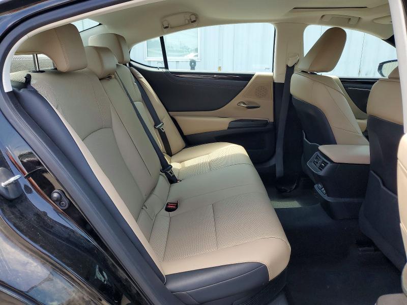 51607296 :رقم المزاد ، 58AB21B16KU004004 vin ، 2019 Lexus Es مزاد بيع