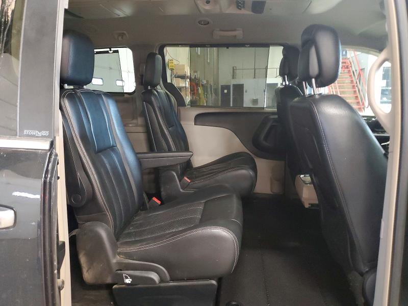 49757996 :رقم المزاد ، 2A4RR8DG6BR656404 vin ، 2011 Chrysler Town & Country مزاد بيع
