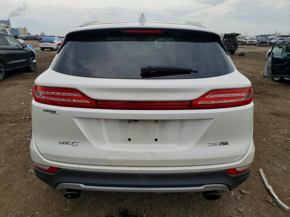 49163116 :رقم المزاد ، 5LMTJ2AH4FUJ46096 vin ، 2015 Lincoln Townhouse Mkc مزاد بيع