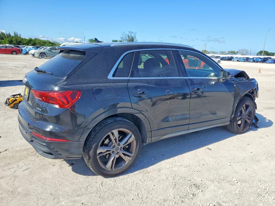 2020 Audi Q3 მანქანა იყიდება აუქციონზე, vin: WA1DECF34L1056053, აუქციონის ნომერი: 50315406