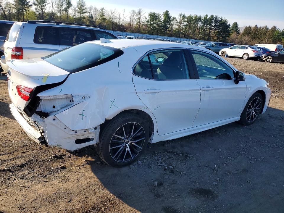2022 Toyota Camry Hybrid მანქანა იყიდება აუქციონზე, vin: 4T1G31AK0NU579966, აუქციონის ნომერი: 47979726