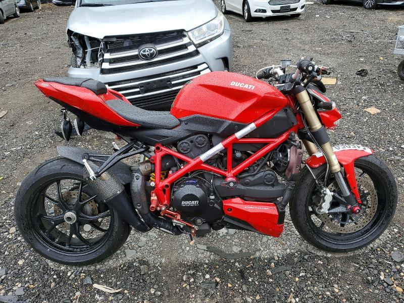 51505046 :رقم المزاد ، ZDM11BMV8DB013435 vin ، 2013 Ducati Streetfighter مزاد بيع