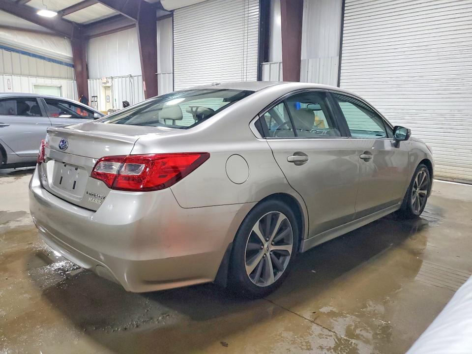 51239686 :رقم المزاد ، 4S3BNAL64F3010862 vin ، 2015 Subaru Legacy مزاد بيع