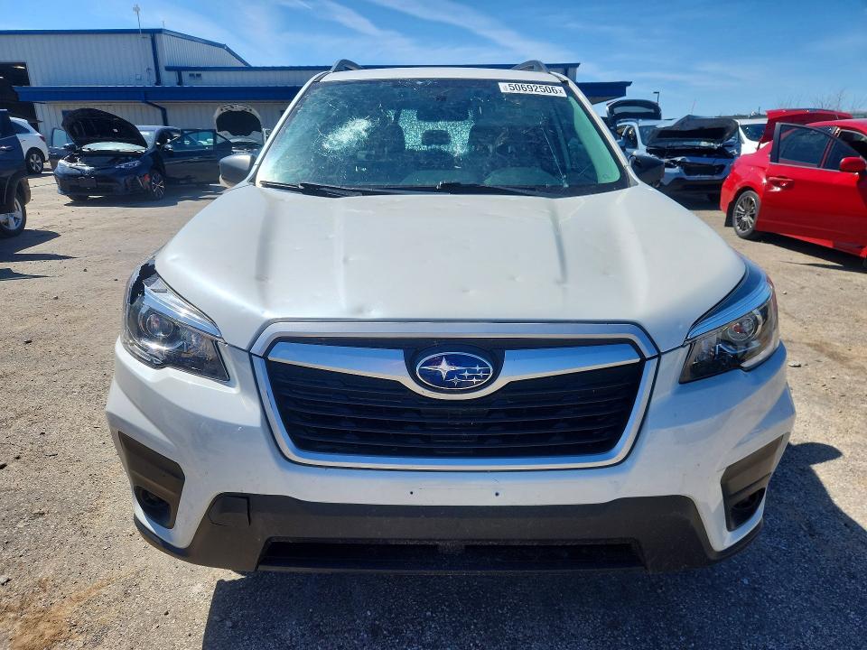 50692506 :رقم المزاد ، JF2SKADC3LH601231 vin ، 2020 Subaru Forester مزاد بيع