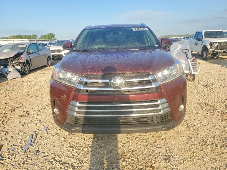 2018 Toyota Highlander მანქანა იყიდება აუქციონზე, vin: 5TDDZRFH3JS496550, აუქციონის ნომერი: 50828406
