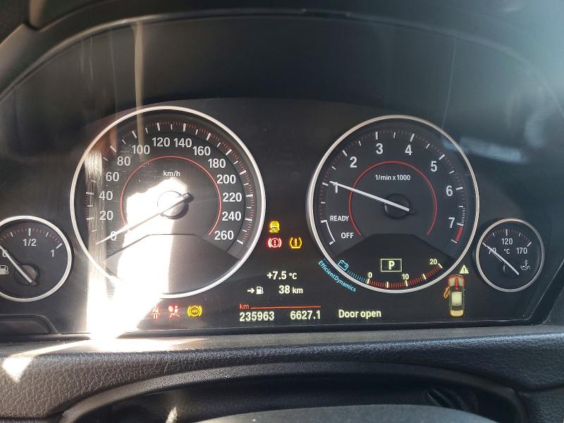 2016 Bmw 320 მანქანა იყიდება აუქციონზე, vin: WBA8A3C55GK688405, აუქციონის ნომერი: 49229396