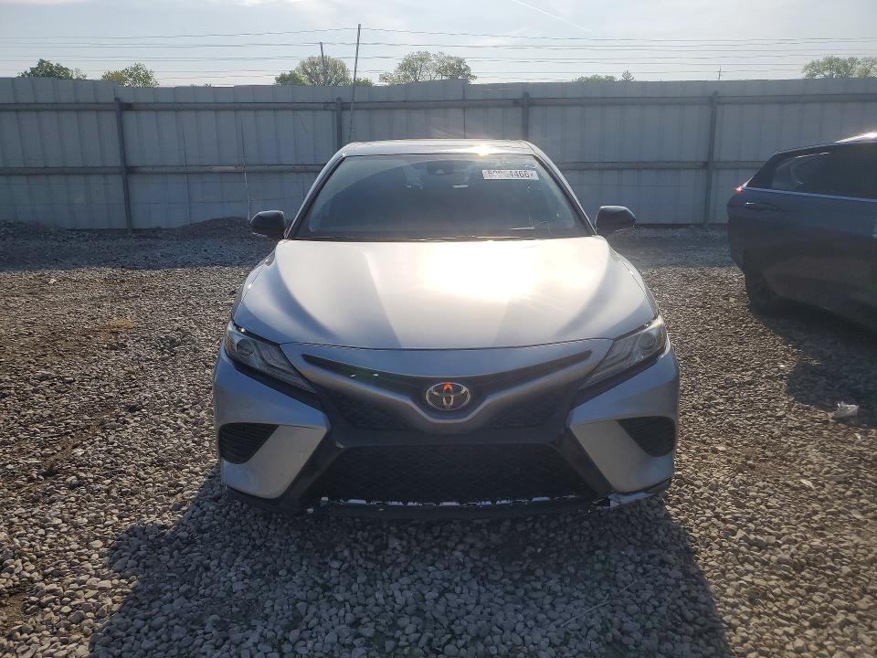50964466 :رقم المزاد ، 4T1B61HK0KU251921 vin ، 2019 Toyota Camry مزاد بيع