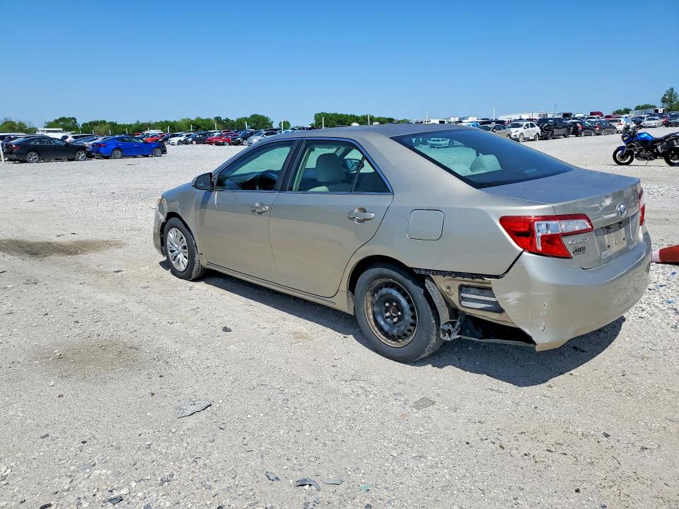 49254476 :رقم المزاد ، 4T1BF1FK0EU354828 vin ، 2014 Toyota Camry مزاد بيع