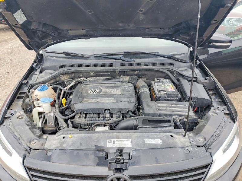 51468066 :رقم المزاد ، 3VWD17AJ1EM381373 vin ، 2014 Volkswagen Jetta مزاد بيع