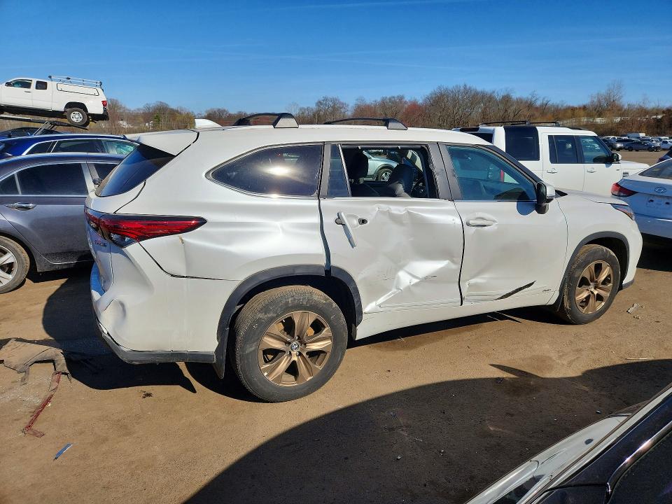 2023 Toyota Highlander მანქანა იყიდება აუქციონზე, vin: 5TDABRCH3PS580355, აუქციონის ნომერი: 49317486