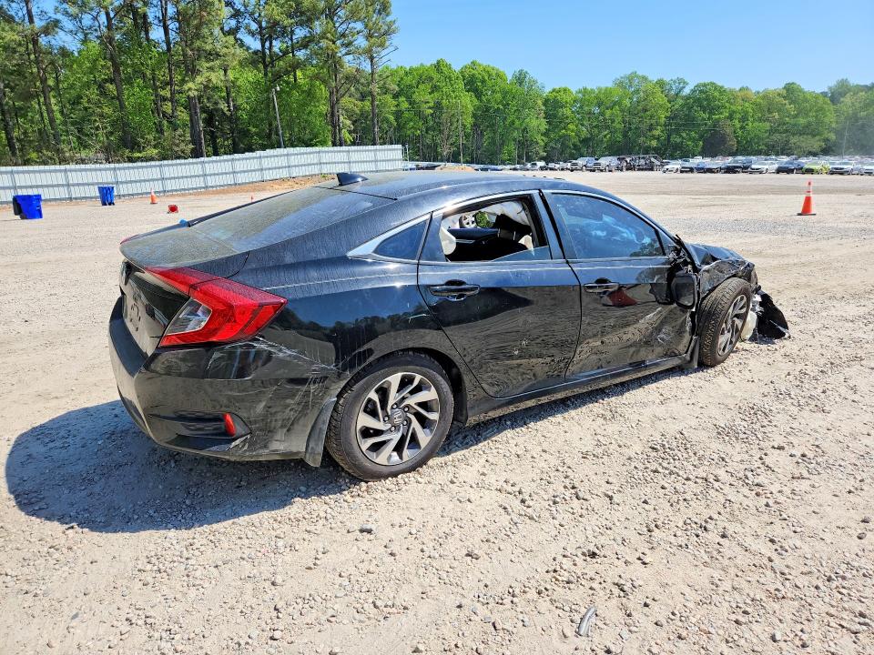 2018 Honda Civic მანქანა იყიდება აუქციონზე, vin: 2HGFC2F73JH583390, აუქციონის ნომერი: 49902766