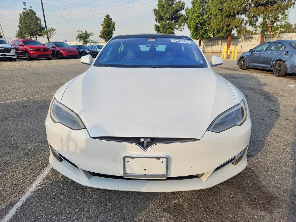 48629886 :رقم المزاد ، 5YJSA1E13HF206276 vin ، 2017 Tesla Model S مزاد بيع
