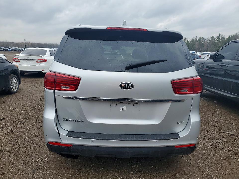 46715336 :رقم المزاد ، KNDMB5C13L6565213 vin ، 2020 Kia Sedona مزاد بيع